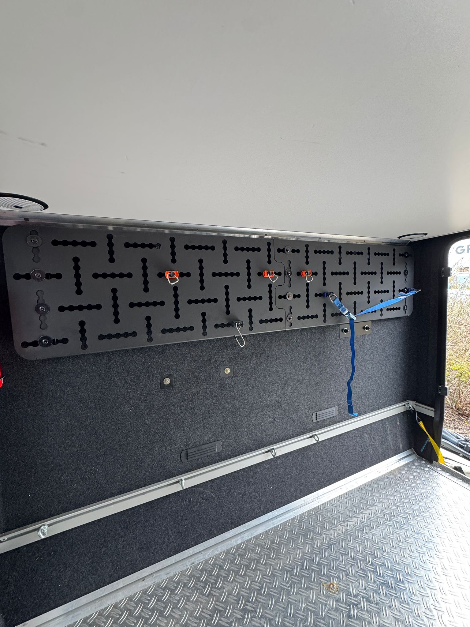 HYMER MLT Heckgarage Organizer – Ordnungssystem für Wohnmobil Stauraum 1 Hymer MLT Heckgarage Organizer Stauraum System Wohnmobil